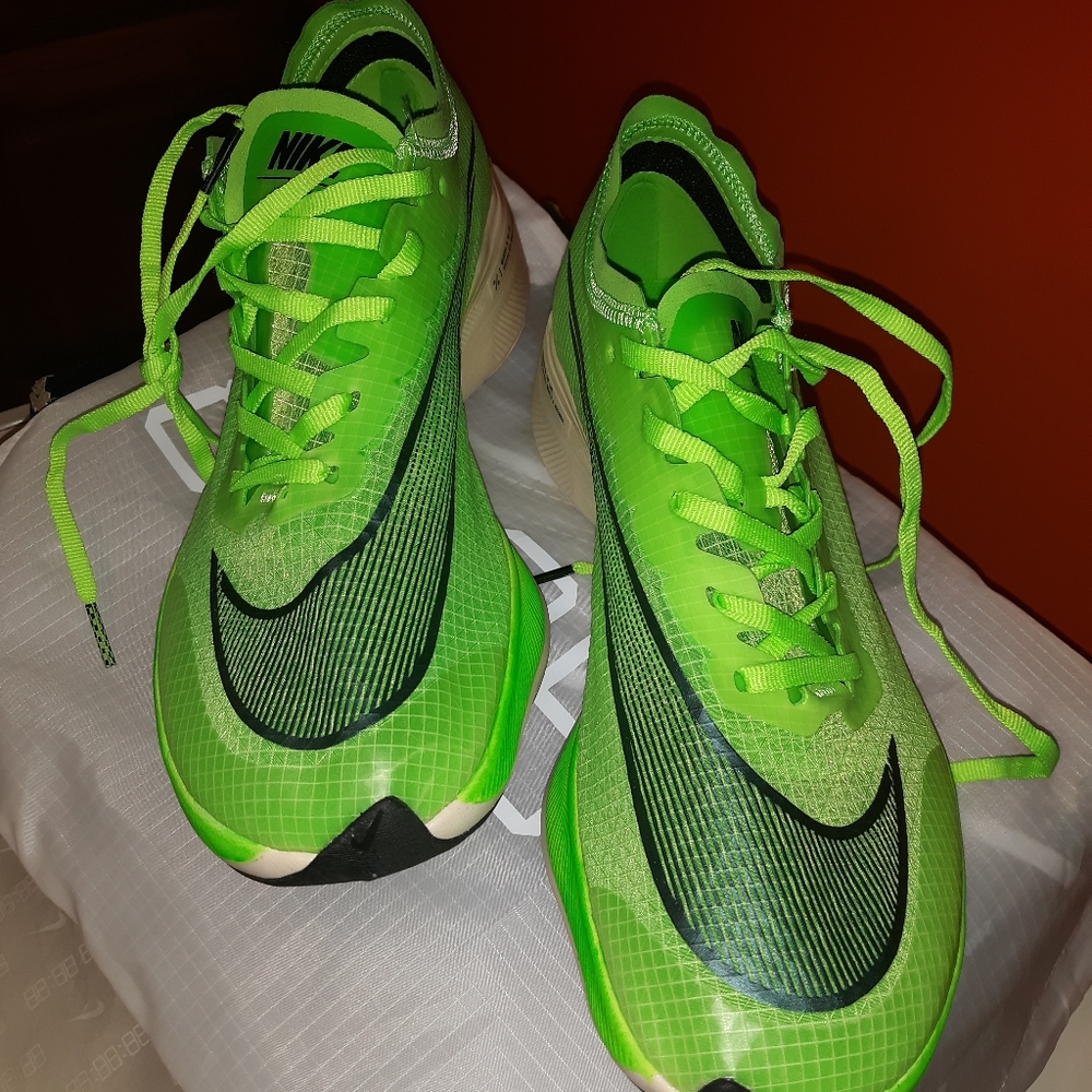 NIKE ZOOMX VAPORFLY NEXT% SHOES